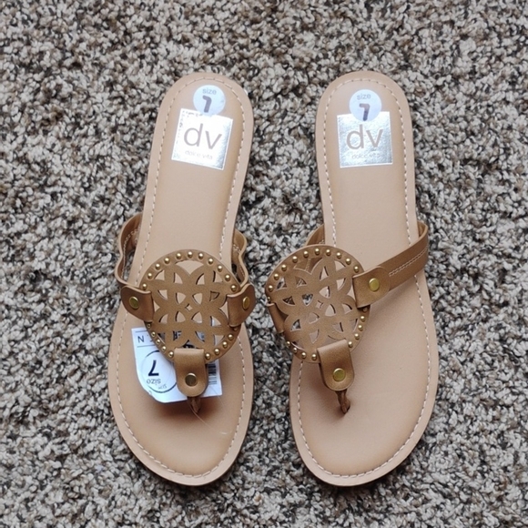 DV by Dolce Vita Shoes - NEW DV by Dolce Vita Gotie Tan Studded Thong Sandal Size 7 — Boutique Style
